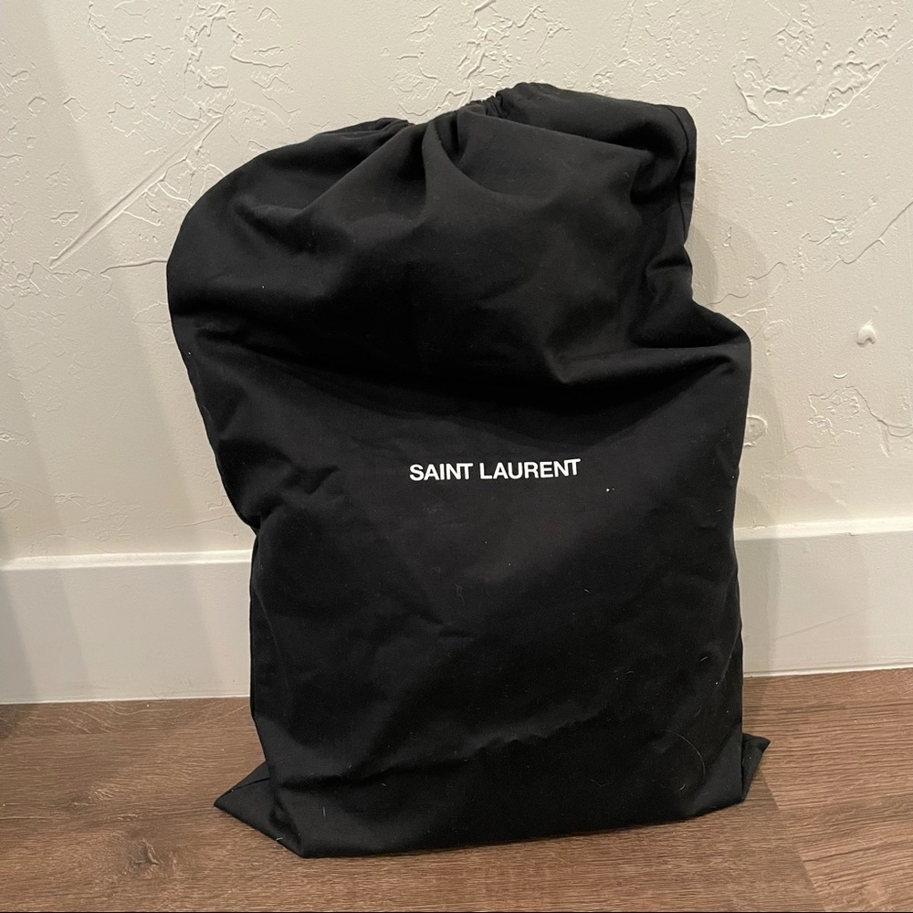 Like new! Saint Laurent Toy Shopping tote bag - Picture 14 of 14